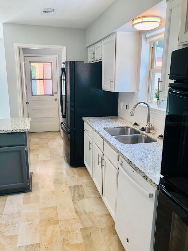 Foto del edificio - 29021 Cherrywood Ln
