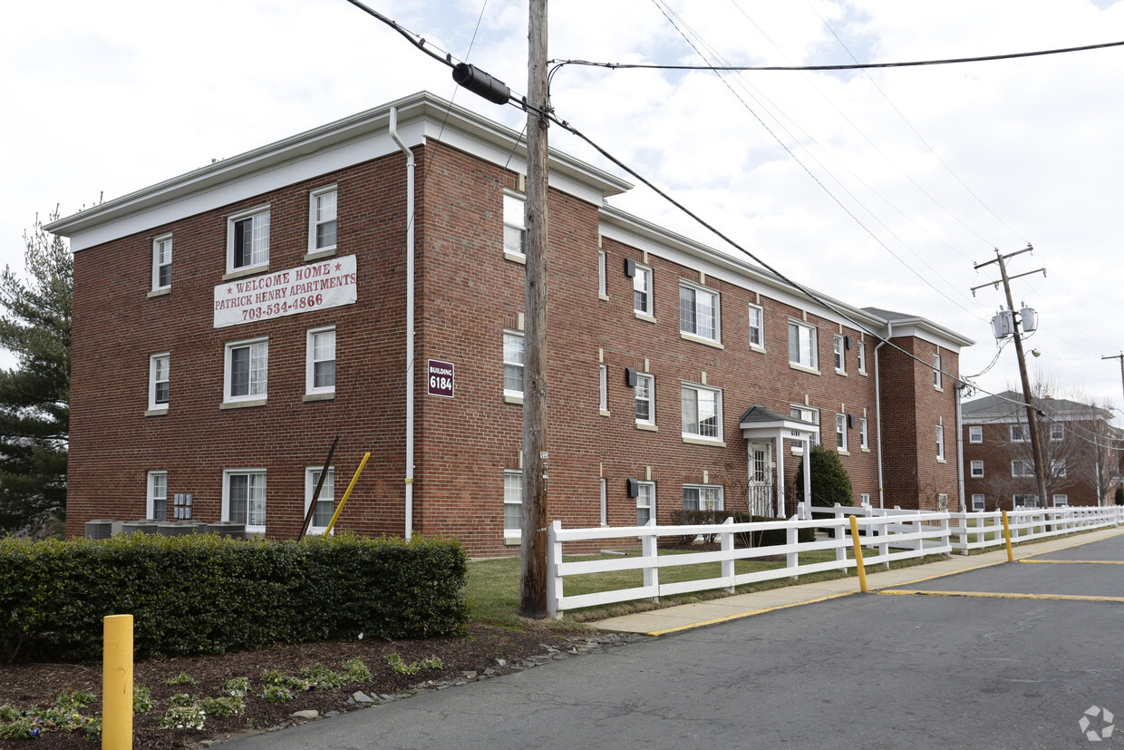 Primary Photo - Patrick Henry Apartments