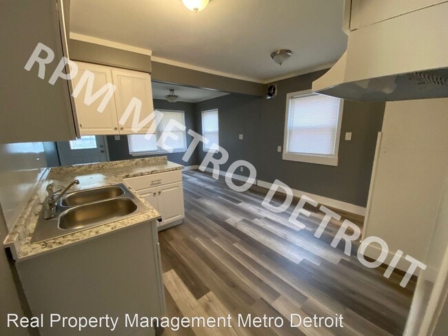 Building Photo - 3 br, 1 bath House - 15481 Fenton