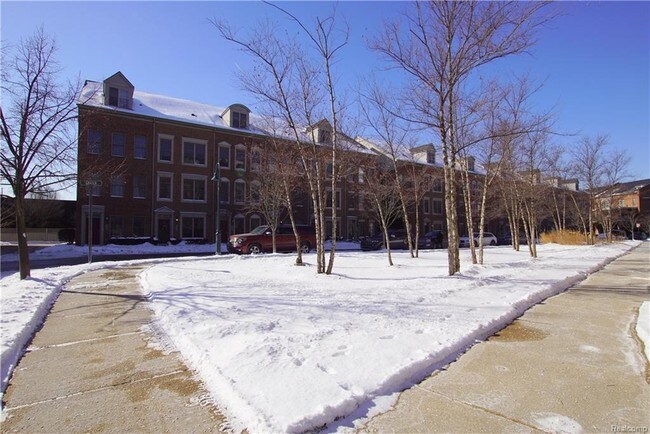 Foto del edificio - 534 Graten St