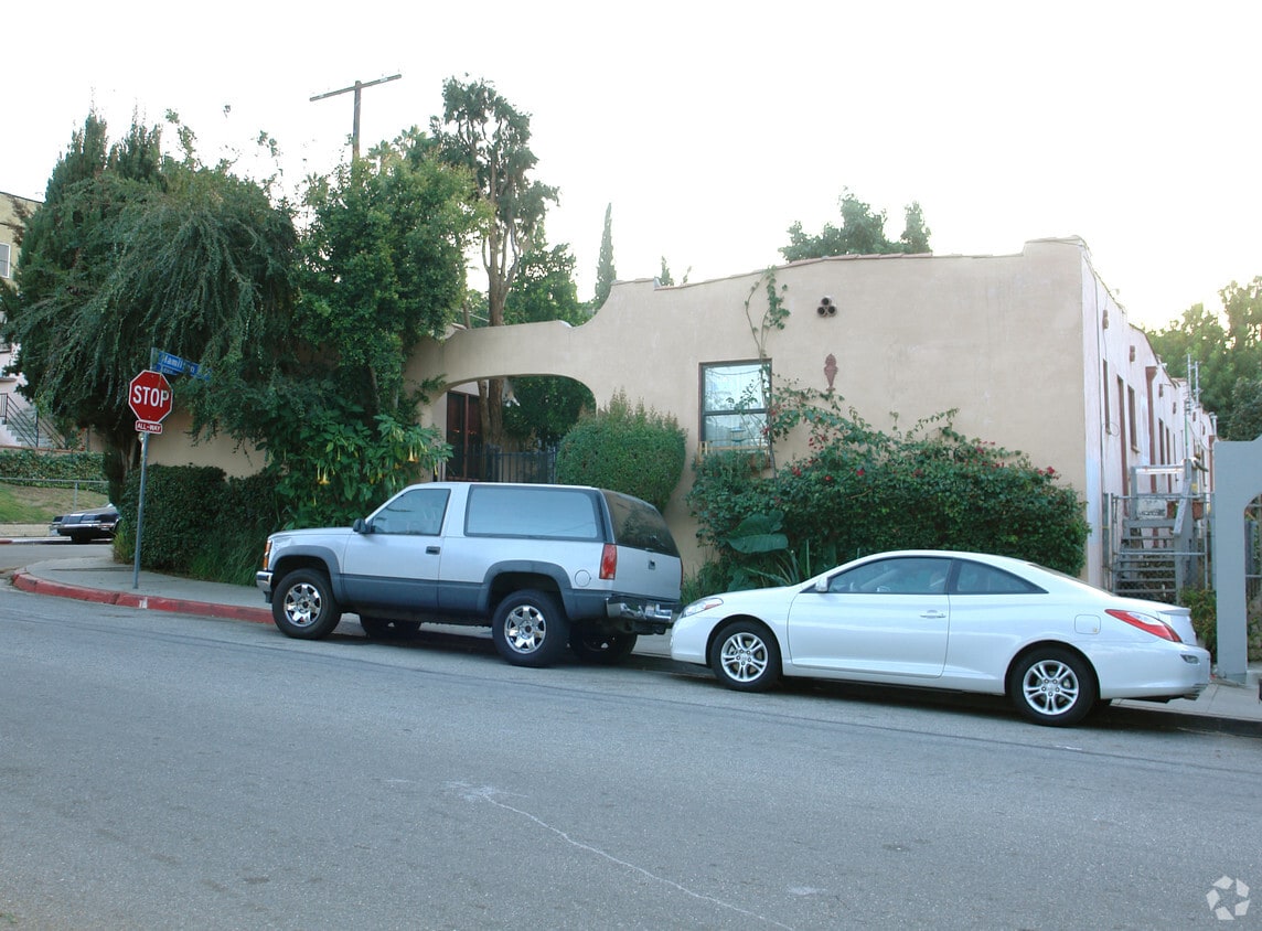 Building Photo - The Micheltorena Apartments