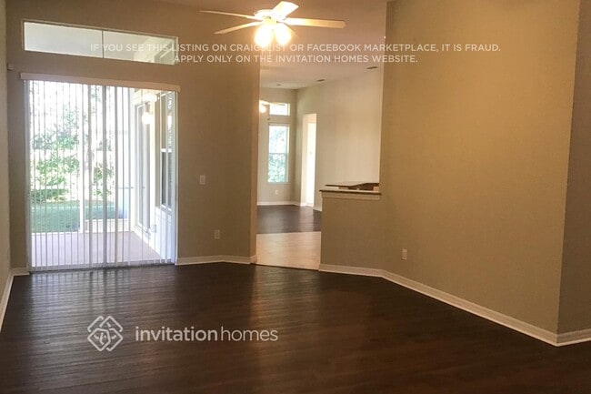 Building Photo - 3711 65th Ave E