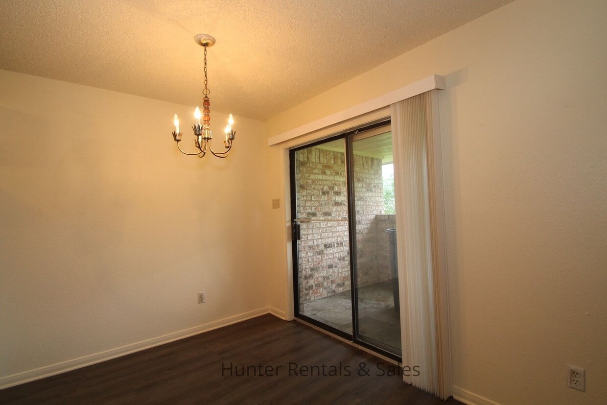 Foto principal - Two-Story Delight!
