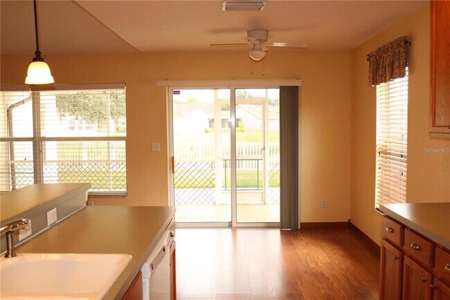 Foto del edificio - 11479 Walden Loop