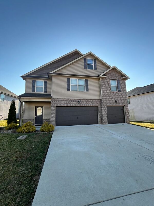 Foto principal - 1276 Black Oak Cir