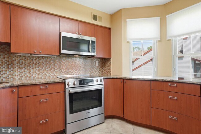 Foto del edificio - 4016 Barry Ct