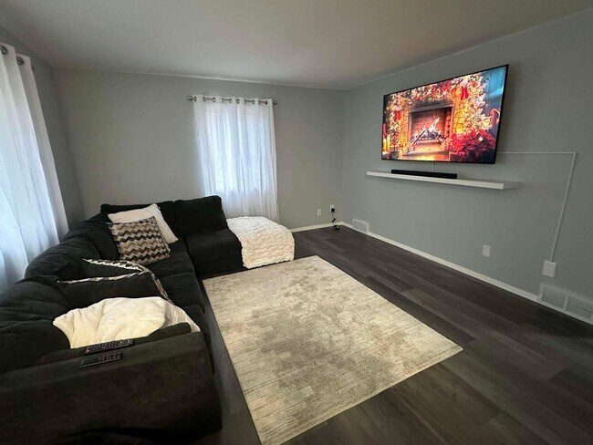 Foto del edificio - 4405 Meachem Rd