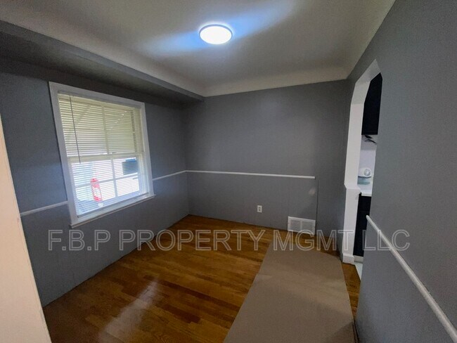Foto del edificio - 7619 Fielding St