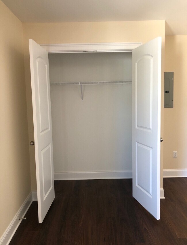 Foto del edificio - 102 Berkshire Ln