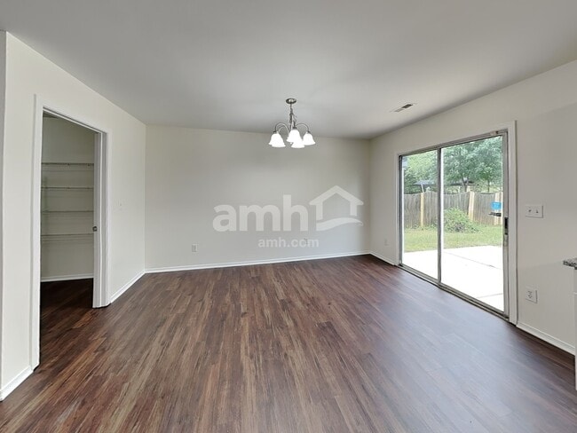 Building Photo - 3837 Larkhaven Village Dr