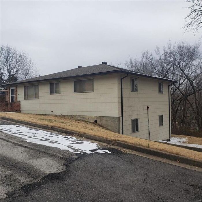 312 Schiller St, Hermann, MO 65041 House Rental in Hermann, MO