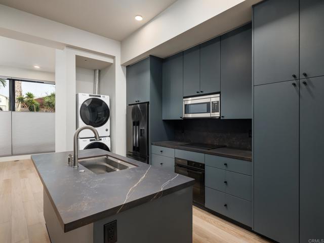 Foto principal - 2677 State St