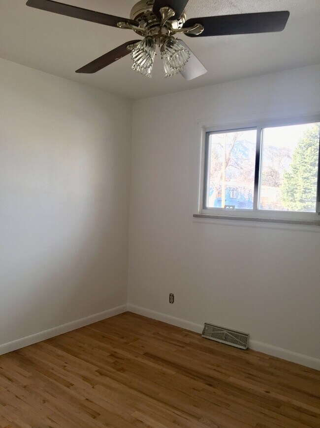 Building Photo - Boulder Ranch at Baseline and 38th AVAILAB...