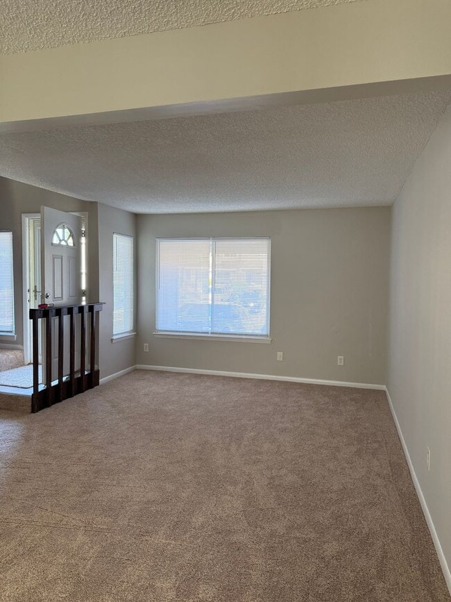 Building Photo - Campus East Townhomes