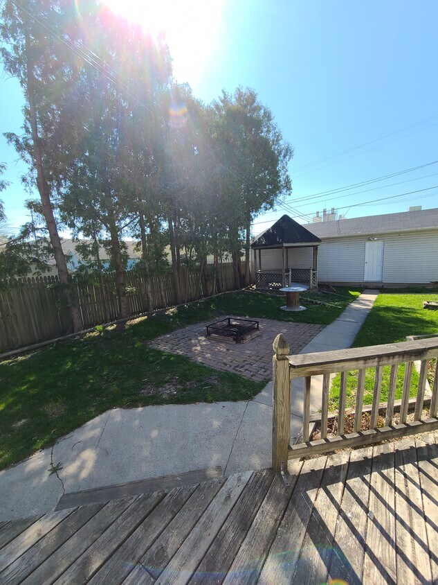 Foto del edificio - 1412 S Chestnut Ave