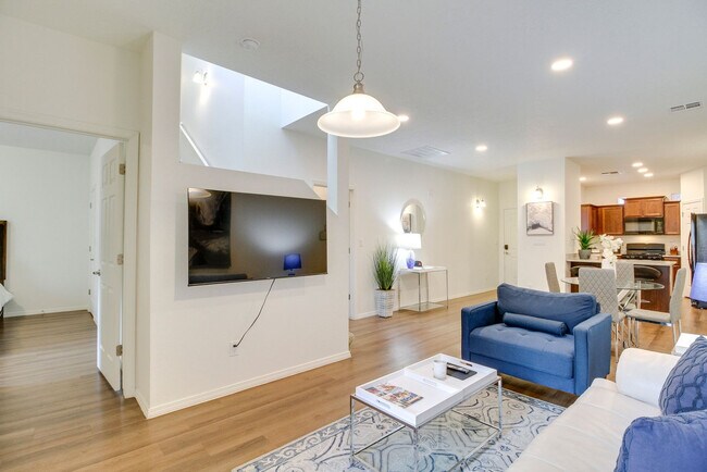 Foto del edificio - 243 San Clemente Ave NW