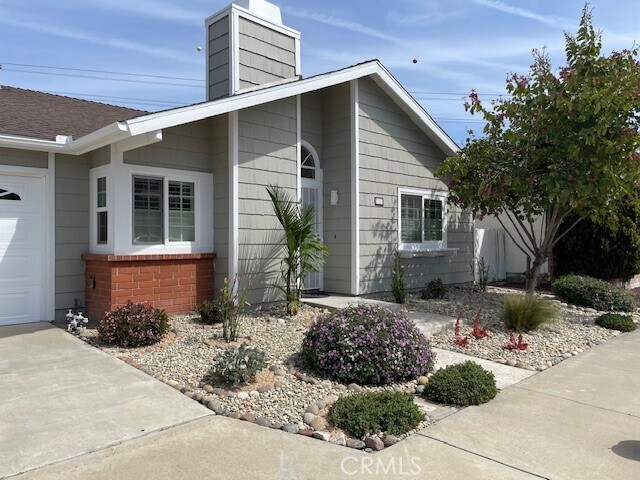 Building Photo - 2161 Hamden Dr