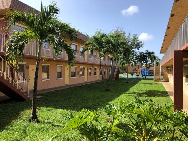 Foto del edificio - Nice 1-1 Condo Apartment with Central AC, Pool, & Laundry