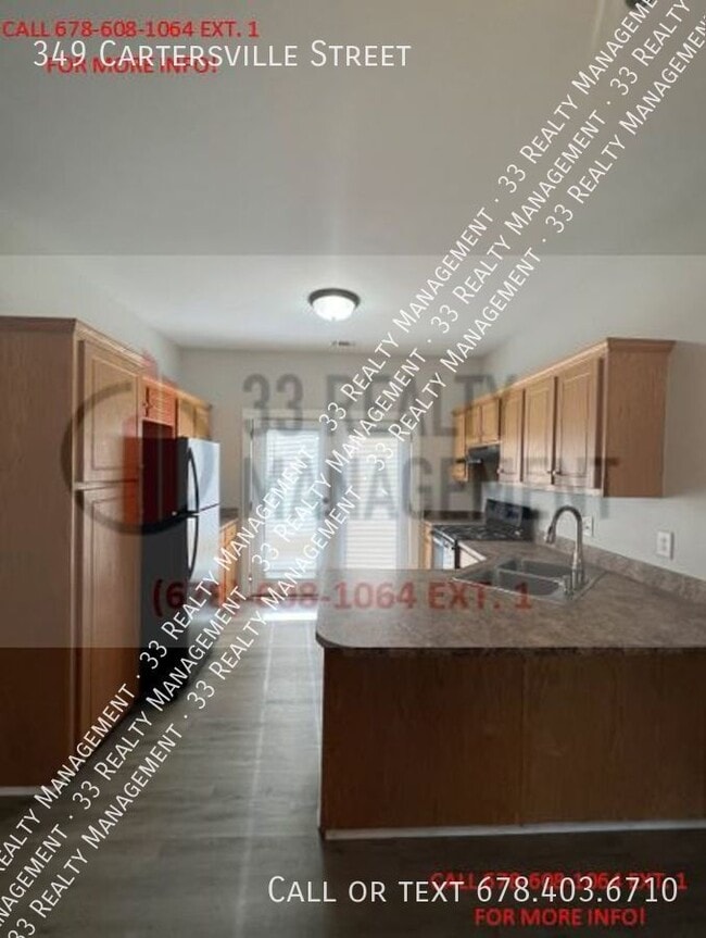 Building Photo - Freshly Renovated 3BR/1.5BA Townhome with ...