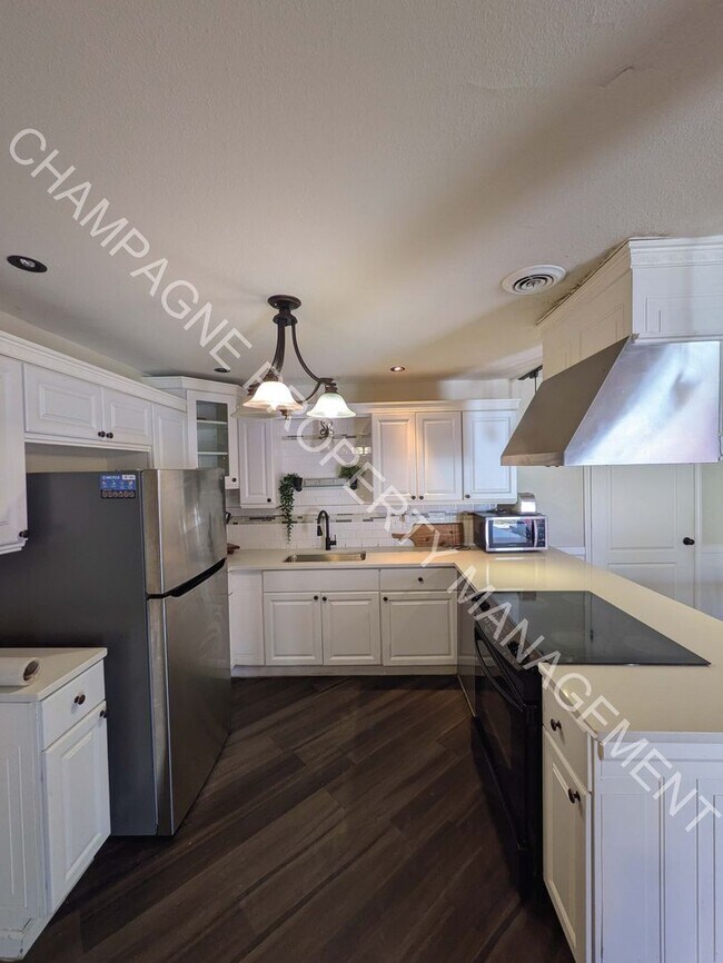 Foto del edificio - Single Family Home in KC