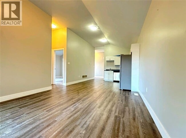 Photo du bâtiment - 261 Cairn St