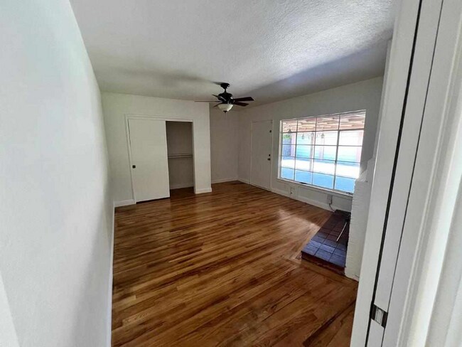 Foto del edificio - 134 E Dayton Ave
