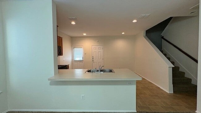 Building Photo - 1023 Jamie Dr