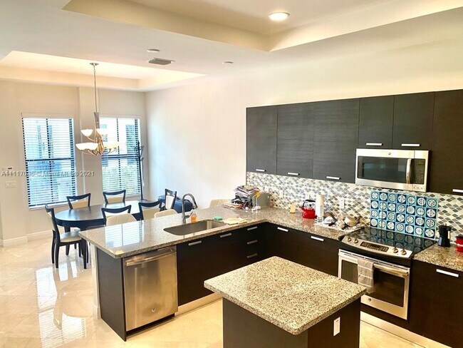 Foto del edificio - 8469 NW 51st Terrace