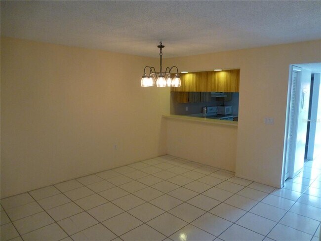 Foto del edificio - 119 Lakeside Dr