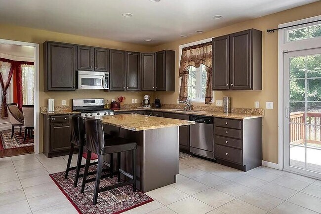 Foto del edificio - 3 Lilac Ln