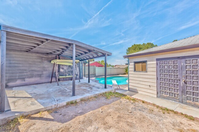 Foto del edificio - 5243 Orinda Ave