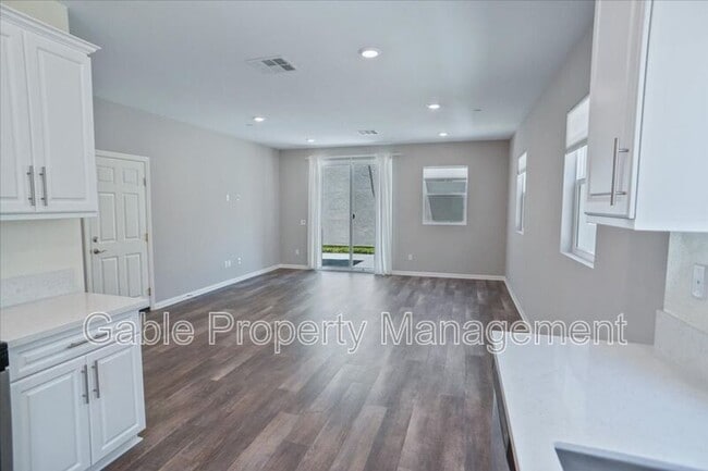 Building Photo - 17111 Zion Dr