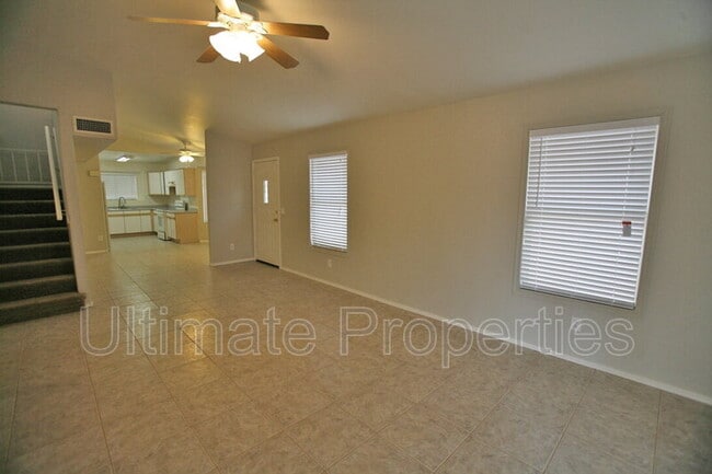 Foto del edificio - 12107 N 79th Dr