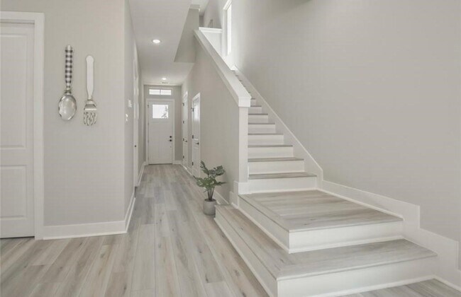 Building Photo - 15018 Wunderlust