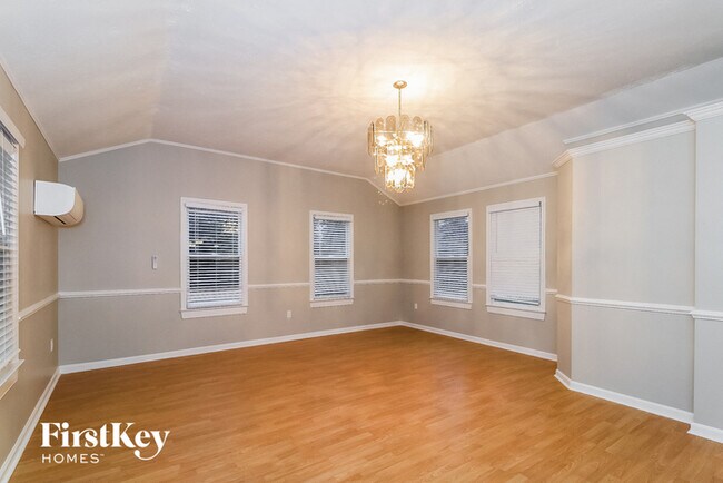 Building Photo - 860 Regency Ct NW