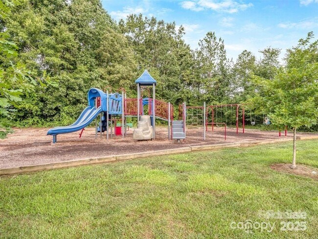 Foto del edificio - 8715 Parkchester Dr