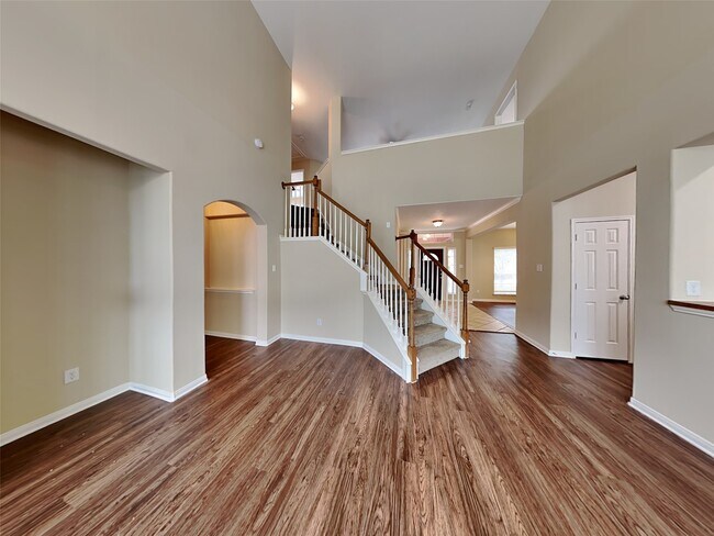 Foto del edificio - 4919 Chase Wick Dr