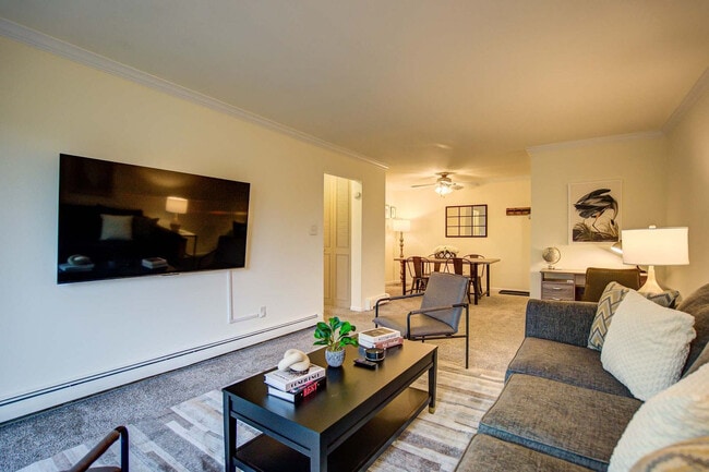 Building Photo - 3367 S 100th St