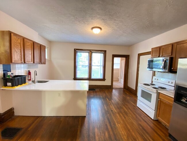 Foto del edificio - 338 E 18th Ave