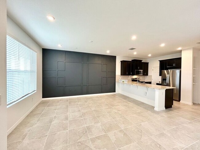 Building Photo - Luxurious 3/2.5 Modern Townhome with a Pri...