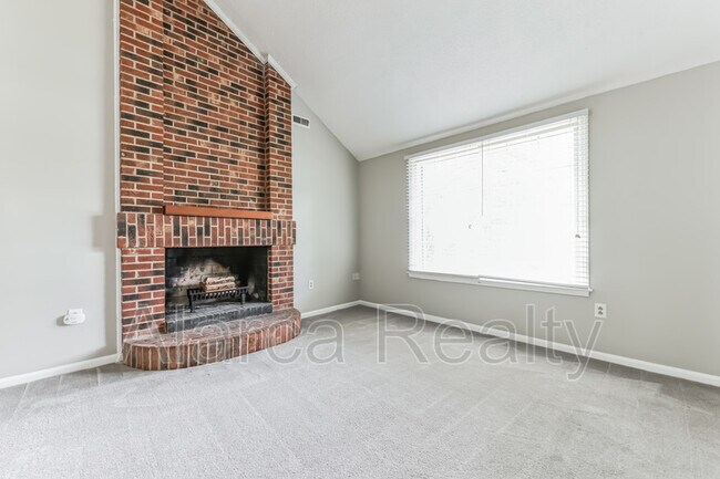 Building Photo - 1207Forest Wood Dr