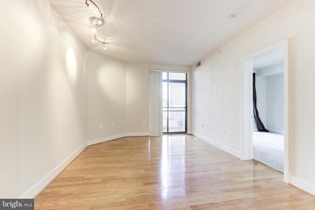 Foto del edificio - 1211 13th St NW