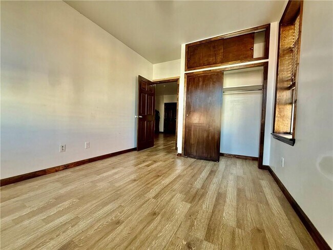 Foto del edificio - 1715 W 13th St