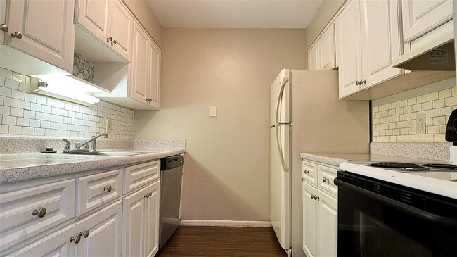 Building Photo - 4315 Aegean Dr