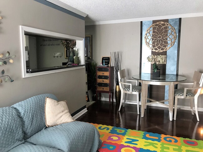 Building Photo - Nice Condo close to I-95!