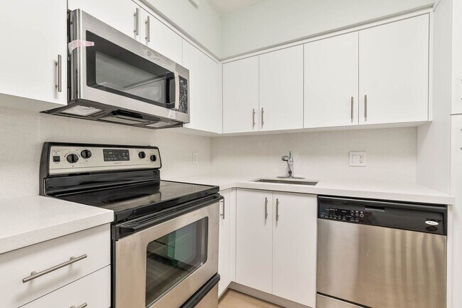 Foto del edificio - 1150 Madruga Ave