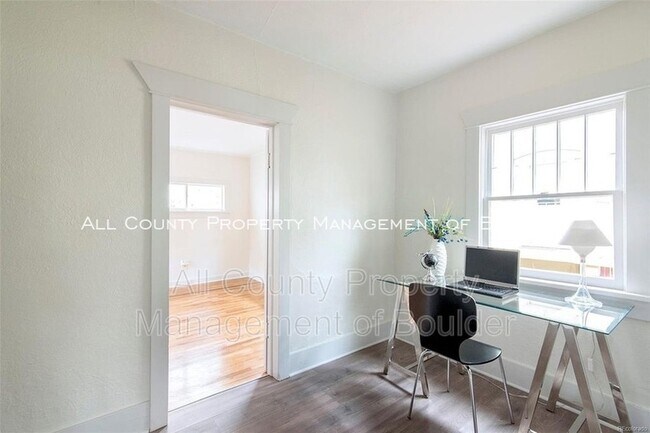 Building Photo - 2205 Walnut St