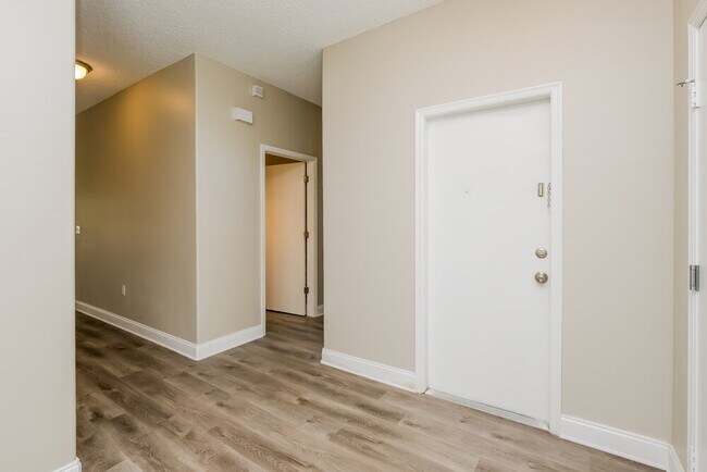 Foto del edificio - 5213 Watson Rd