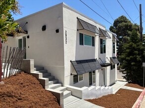 Building Photo - 2932 Nutmeg St