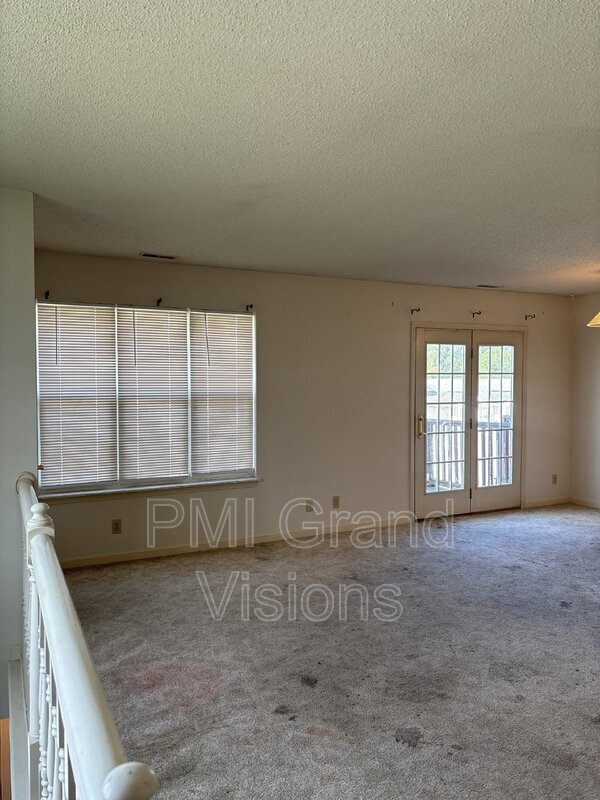 Foto del edificio - 1306 Arthur Ave